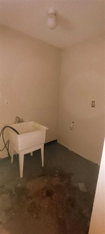 6121 Plainview Avenue, Detroit, MI 48228