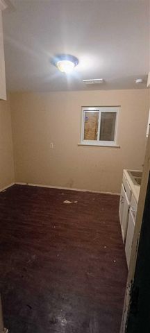 6121 Plainview Avenue, Detroit, MI 48228