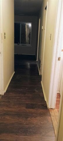 6121 Plainview Avenue, Detroit, MI 48228