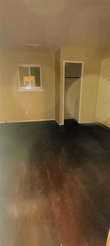 6121 Plainview Avenue, Detroit, MI 48228