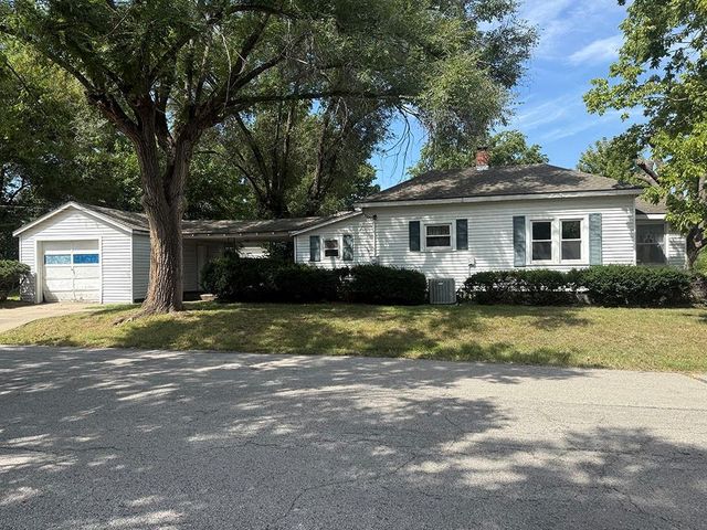 201 NW 15th Street, Blue Springs, MO 64015