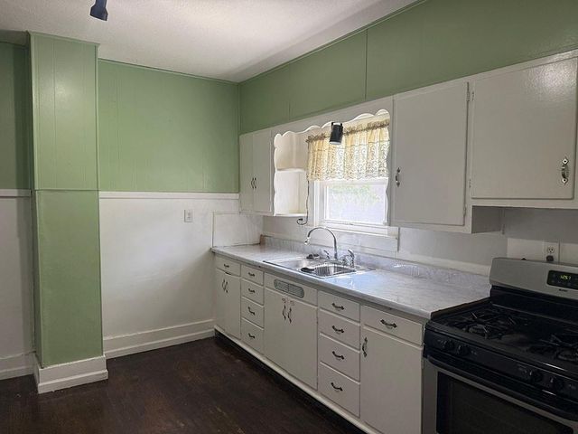 201 NW 15th Street, Blue Springs, MO 64015
