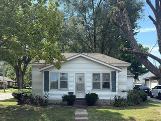 201 NW 15th Street, Blue Springs, MO 64015