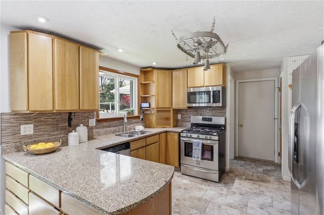 1441 Loughton Drive, Webster, NY 14580