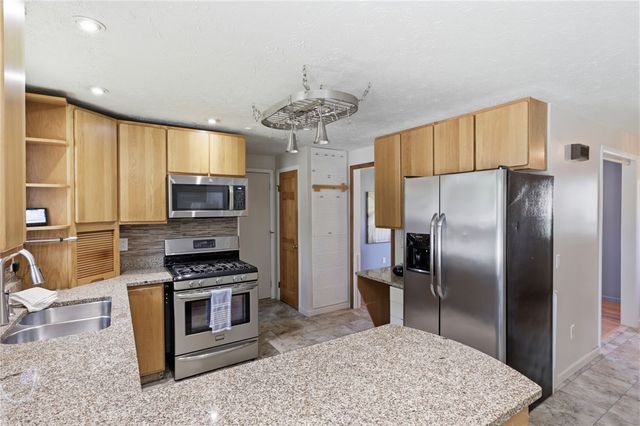 1441 Loughton Drive, Webster, NY 14580