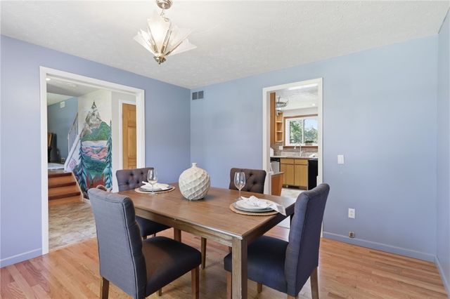 1441 Loughton Drive, Webster, NY 14580