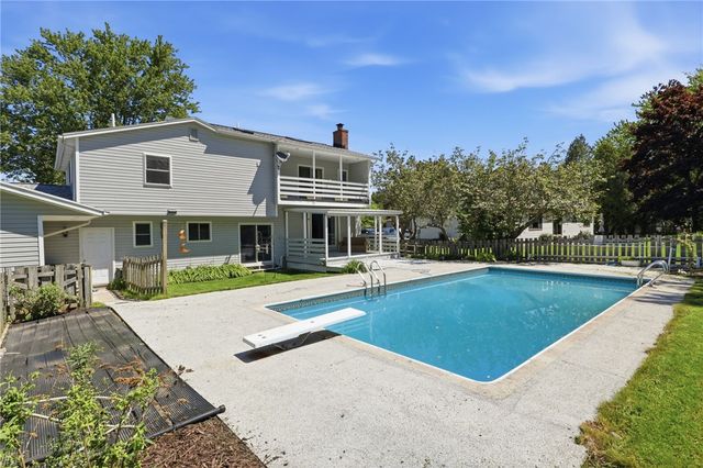1441 Loughton Drive, Webster, NY 14580