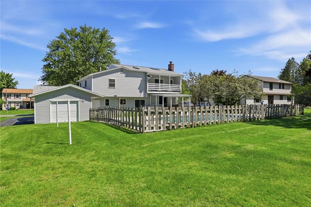 1441 Loughton Drive, Webster, NY 14580
