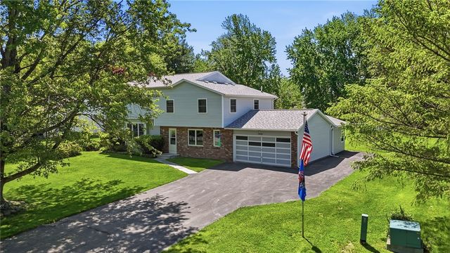 1441 Loughton Drive, Webster, NY 14580