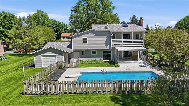 1441 Loughton Drive, Webster, NY 14580