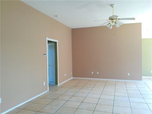 7818 Wolverine Dr, Corpus Christi, TX 78414