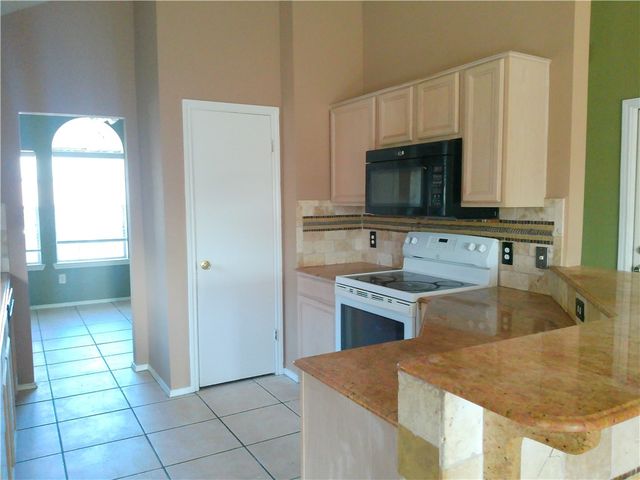 7818 Wolverine Dr, Corpus Christi, TX 78414