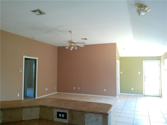 7818 Wolverine Dr, Corpus Christi, TX 78414