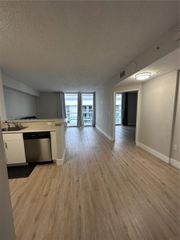 5077 NW 7th Street TS16 (1716), Miami, FL 33126
