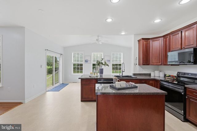44 ALYSSA CT, Charles Town, WV 25414