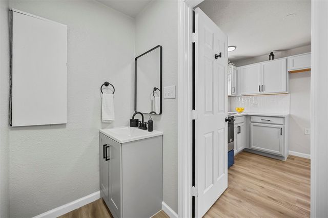 88 Live Oak Street, Alvarado, TX 76009