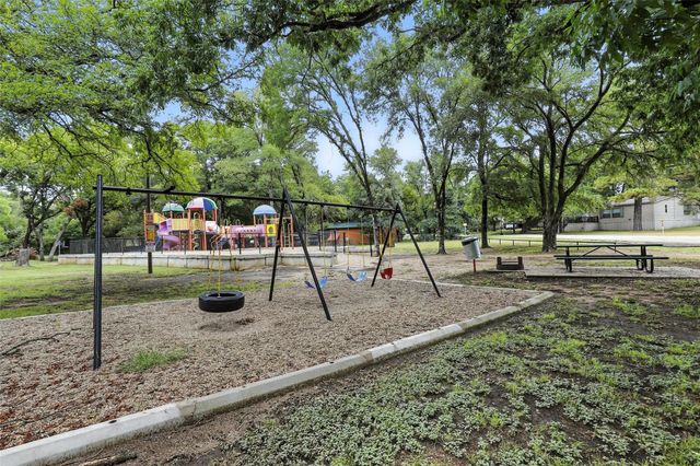 88 Live Oak Street, Alvarado, TX 76009