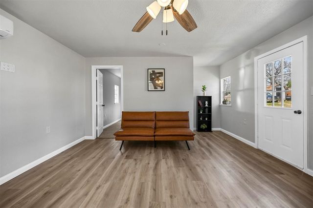 88 Live Oak Street, Alvarado, TX 76009