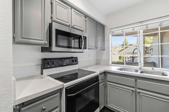 631 Oak Run Trail Tl206, Oak Park, CA 91377
