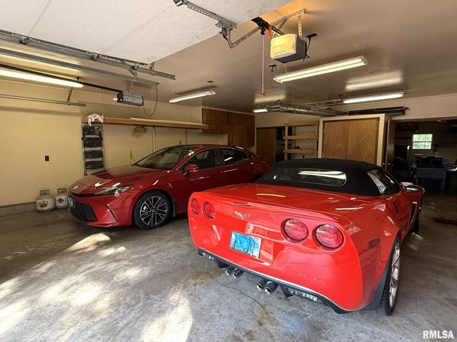 745 N ACADEMY Street, Galesburg, IL 61401