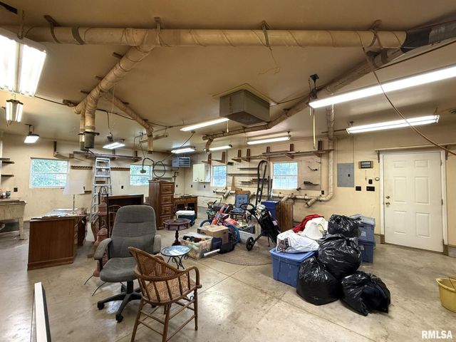 745 N ACADEMY Street, Galesburg, IL 61401