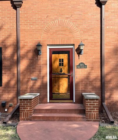 745 N ACADEMY Street, Galesburg, IL 61401