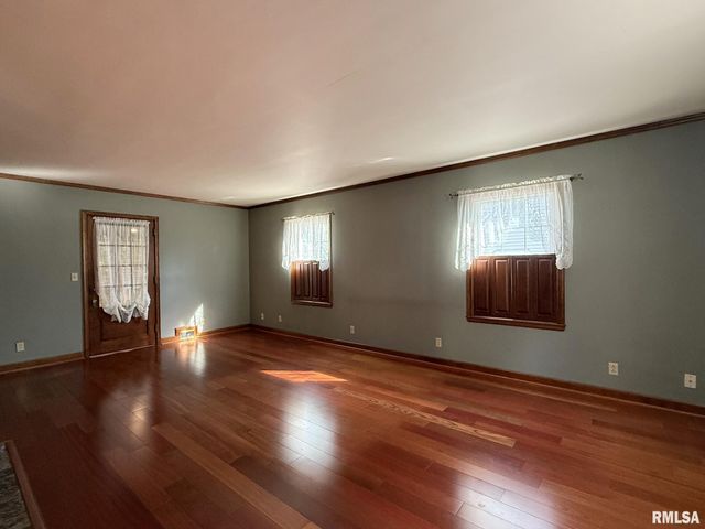 745 N ACADEMY Street, Galesburg, IL 61401