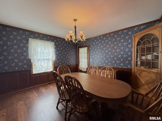 745 N ACADEMY Street, Galesburg, IL 61401