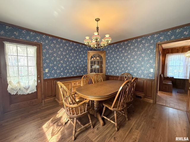 745 N ACADEMY Street, Galesburg, IL 61401