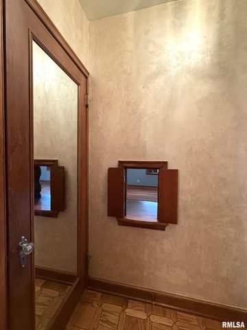 745 N ACADEMY Street, Galesburg, IL 61401