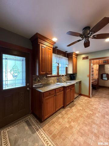 745 N ACADEMY Street, Galesburg, IL 61401