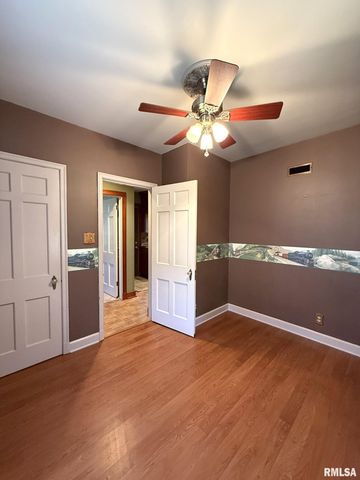 745 N ACADEMY Street, Galesburg, IL 61401