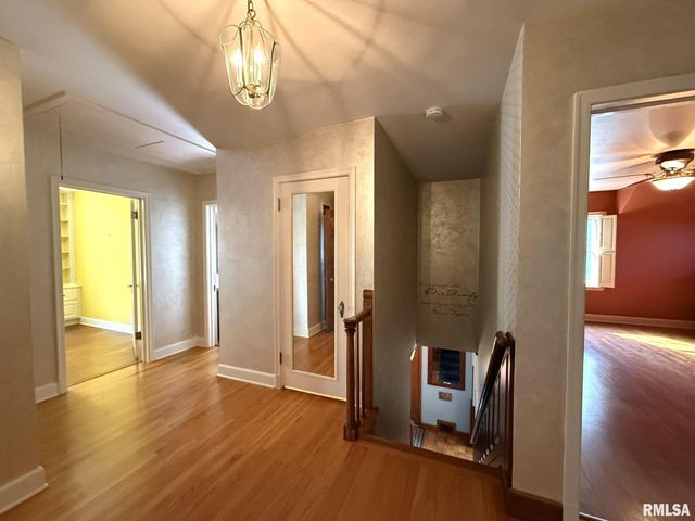 745 N ACADEMY Street, Galesburg, IL 61401