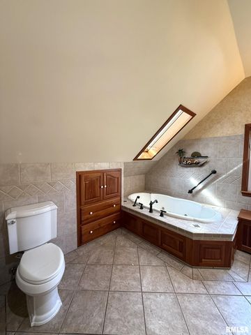 745 N ACADEMY Street, Galesburg, IL 61401