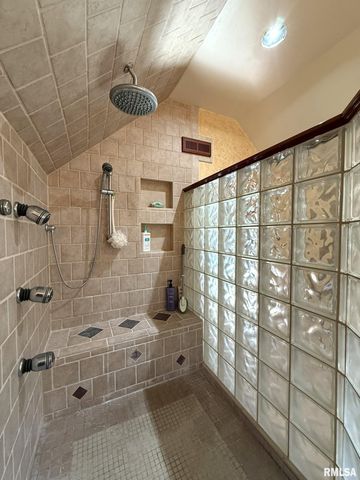 745 N ACADEMY Street, Galesburg, IL 61401