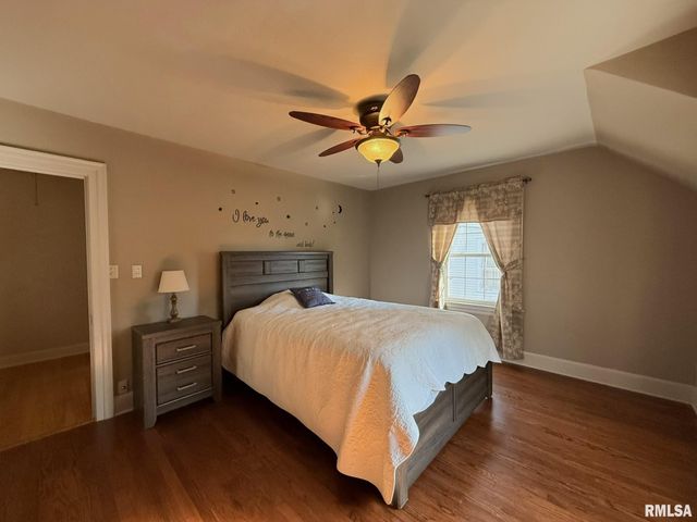 745 N ACADEMY Street, Galesburg, IL 61401