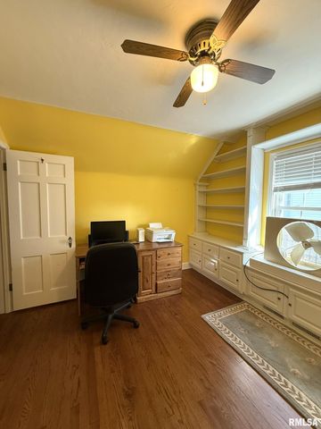 745 N ACADEMY Street, Galesburg, IL 61401