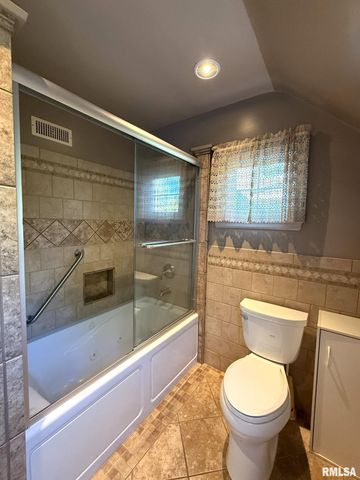 745 N ACADEMY Street, Galesburg, IL 61401