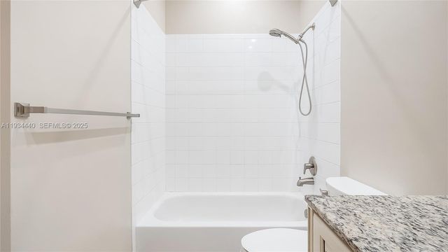 7651 S Aragon Blvd 5, Sunrise, FL 33322