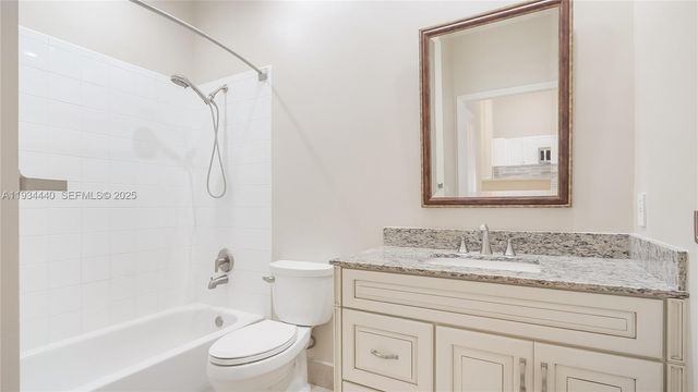 7651 S Aragon Blvd 5, Sunrise, FL 33322