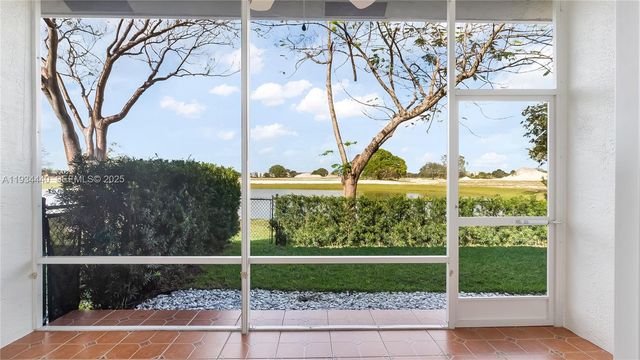 7651 S Aragon Blvd 5, Sunrise, FL 33322