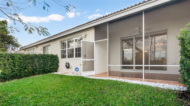 7651 S Aragon Blvd 5, Sunrise, FL 33322