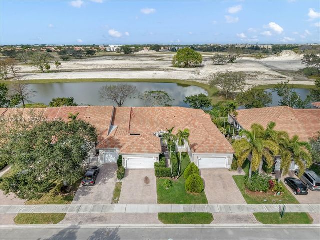 7651 S Aragon Blvd 5, Sunrise, FL 33322