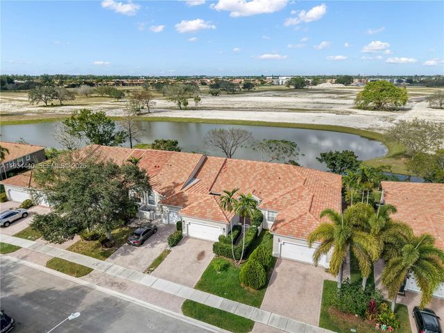 7651 S Aragon Blvd 5, Sunrise, FL 33322