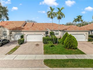 7651 S Aragon Blvd 5, Sunrise, FL 33322