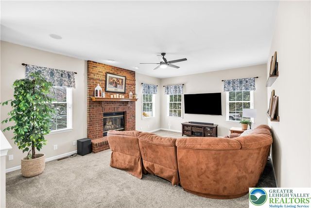 4998 Derby Lane, Bethlehem Twp, PA 18020