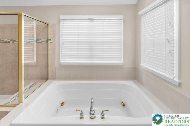 4998 Derby Lane, Bethlehem Twp, PA 18020