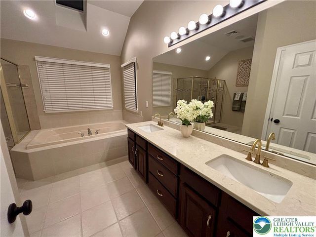 4998 Derby Lane, Bethlehem Twp, PA 18020