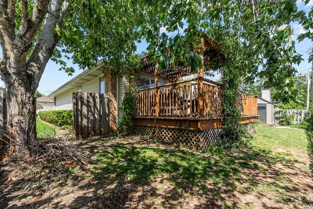 3106 E Huron Street, Springfield, MO 65804
