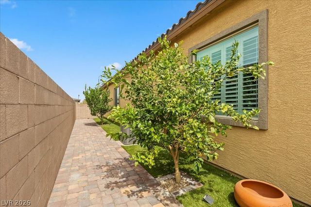 485 Fern Ridge Avenue, Henderson, NV 89011